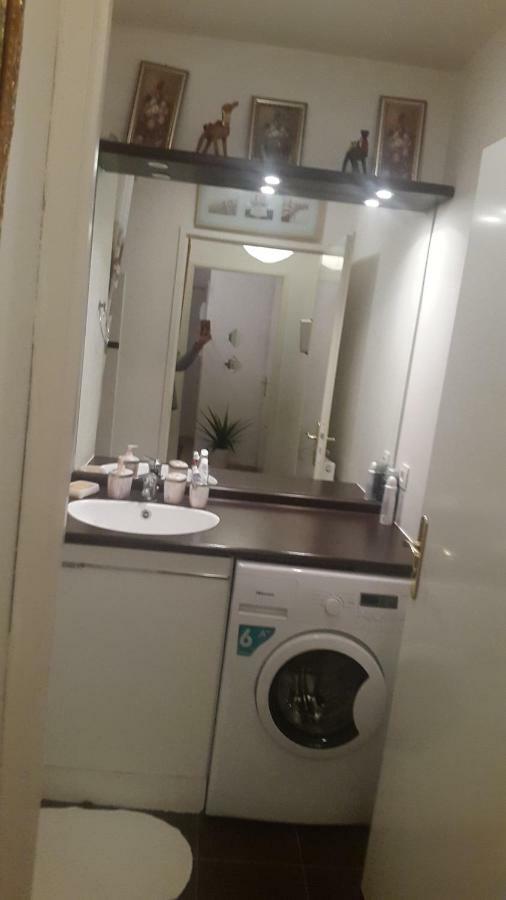 8 Rue Brise Echalas Saint-Denis  Exterior foto